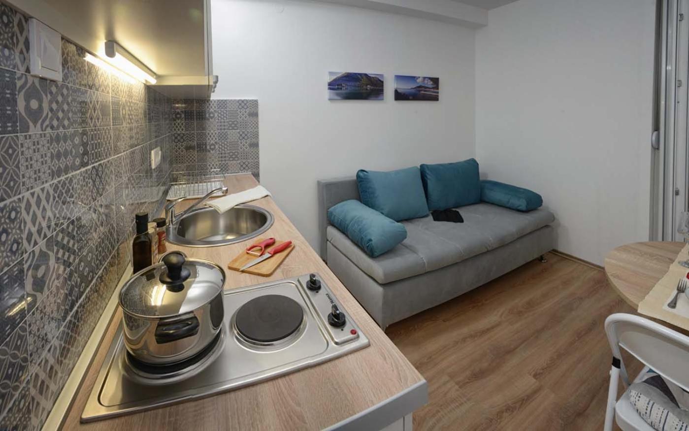 Lana's Sweet Escape Apartment